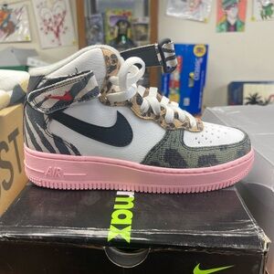 Nike Air Force 1 High Top Sneakers
